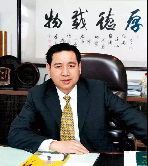 費(fèi)紹杰 ：品質(zhì)為王，且看湘商“白手”平天下！