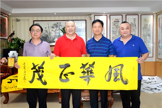 唐之享在湖南省企業(yè)文化促進(jìn)會(huì)調(diào)研 彭崇谷、曾昭才、謝建軍等陪同